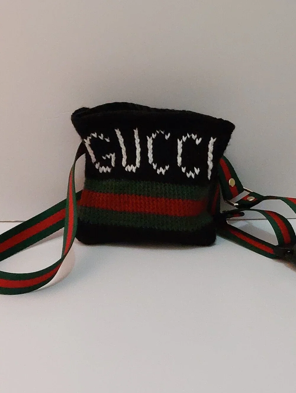 SALE Gucci Black Knit Belt Bag/Phone Case Green/Red Adjustable Strap - Picture 1 of 10